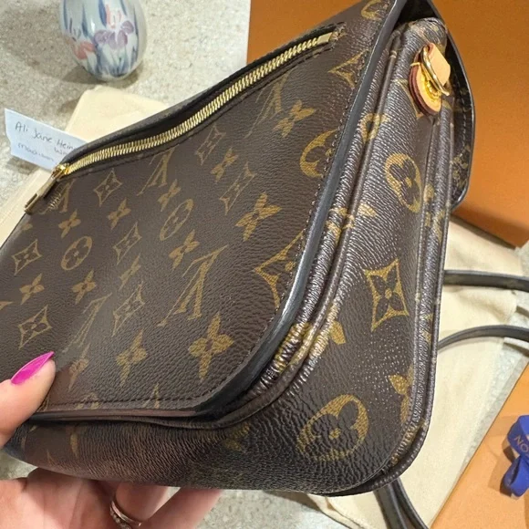 🩷sold🩷Louis Vuitton Pochette Métis Monogram - Picture 8 of 15